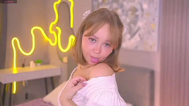 Snapshot of lorapalmerry chatting on November 2, 3:03 pm lorapalmerry online show from November 2, 3:03 pm