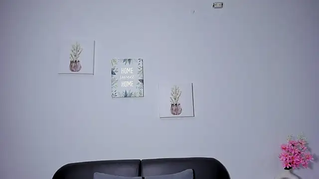 Snapshot of susan_hotmilf chatting on October 15, 11:32 am susan hotmilf online show from October 15, 11:32 am
