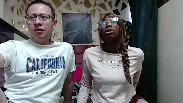 Snapshot of ashanti-and-alejo chatting on October 14, 11:55 am ashanti-and-alejo online show from October 14, 11:55 am
