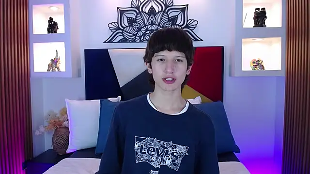 Emo Boy  online show from March 2, 8:37 pm