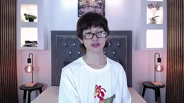 Emo Boy  online show from March 23, 8:13 pm