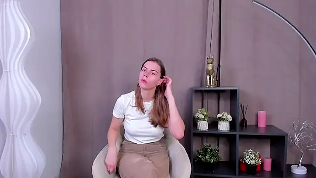 ElaineRothwell online show from October 10, 9:19 am