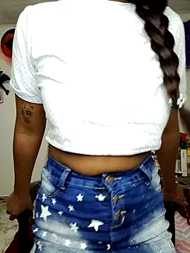 vannesitha25 online show from November 15, 2:35 pm