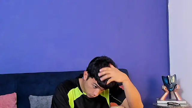 Snapshot of Stefano_Calle chatting on December 1, 8:14 pm Stefano Calle online show from December 1, 8:14 pm