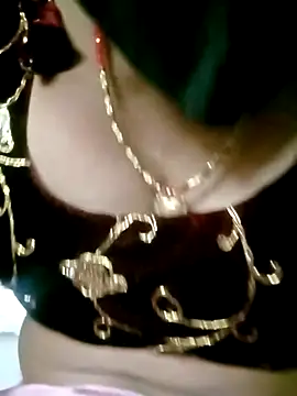 Snapshot of Sexy_Riya_Bhabhi chatting on October 13, 8:25 am Sexy Riya Bhabhi online show from October 13, 8:25 am