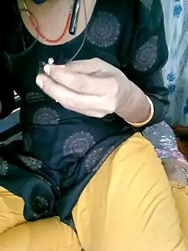 Sexy Riya Bhabhi online show from October 25, 7:19 pm