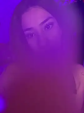 Kiim Owens online show from November 23, 7:13 pm