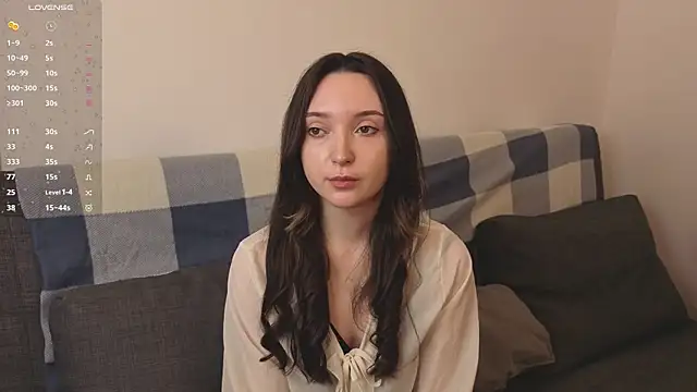 SylviaHamilton online show from April 25, 9:45 am