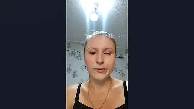 Snapshot of AlexisBaIler chatting on October 11, 10:03 am AlexisBaIler online show from October 11, 10:03 am