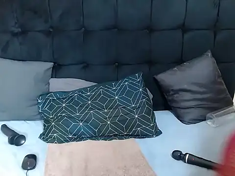 CaramelBootty online show from November 23, 3:23 pm