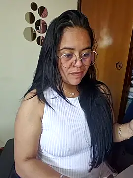 Snapshot of Miss__kendra_ chatting on October 22, 2:17 pm Miss kendra online show from October 22, 2:17 pm