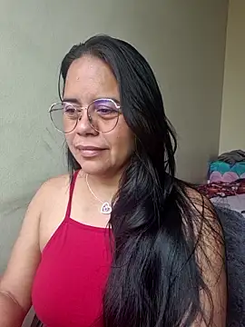 Snapshot of Miss__kendra_ chatting on November 19, 2:06 pm Miss kendra online show from November 19, 2:06 pm