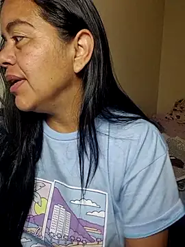 Snapshot of Miss__kendra_ chatting on November 25, 9:09 am Miss kendra online show from November 25, 9:09 am