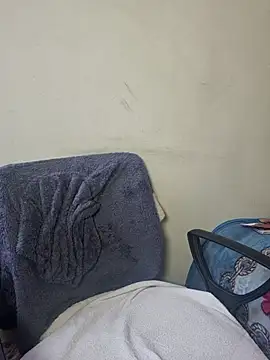 Snapshot of Miss__kendra_ chatting on November 28, 2:09 pm Miss kendra online show from November 28, 2:09 pm