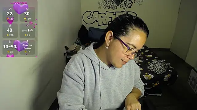 Miss  kendra  online show from January 13, 2:28 am