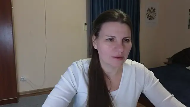 Snapshot of Mirabelle_Velvet chatting on December 3, 5:04 am Mirabelle Velvet online show from December 3, 5:04 am