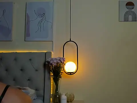 Chloe Celeste online show from November 21, 3:38 am