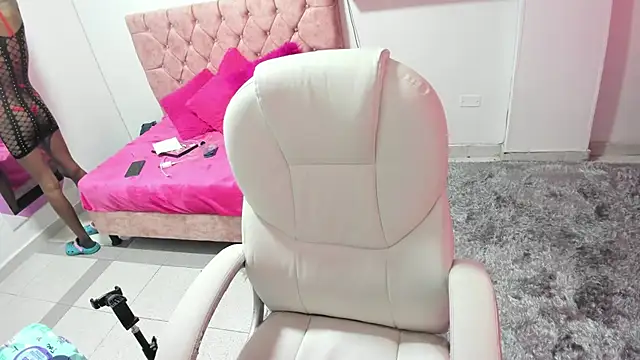 Snapshot of thianahorny chatting on November 5, 12:38 pm thianahorny online show from November 5, 12:38 pm