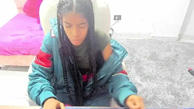 Snapshot of thianahorny chatting on November 24, 9:31 am thianahorny online show from November 24, 9:31 am