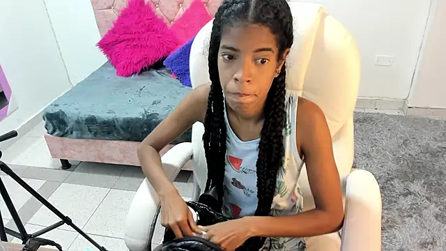 Snapshot of thianahorny chatting on November 28, 12:08 pm thianahorny online show from November 28, 12:08 pm