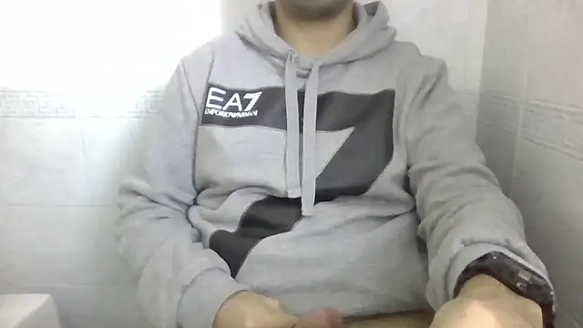 Snapshot of sci69 chatting on November 28, 12:41 pm sci69 online show from November 28, 12:41 pm