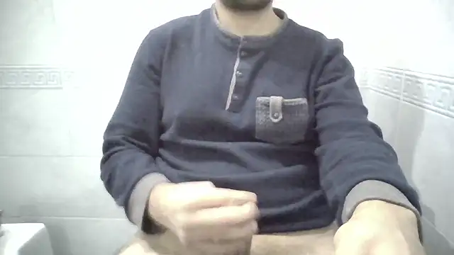 Snapshot of sci69 chatting on January 10, 12:45 am sci69 online show from January 10, 12:45 am