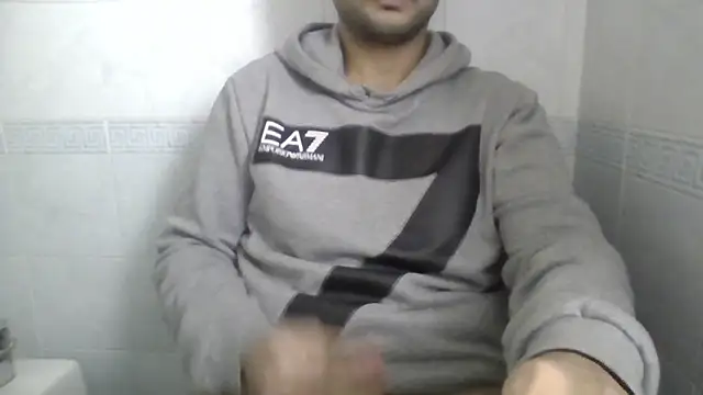 Snapshot of sci69 chatting on February 3, 2:11 pm sci69 online show from February 3, 2:11 pm