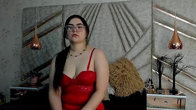 Snapshot of RousseWalker chatting on October 26, 8:48 pm RousseWalker online show from October 26, 8:48 pm