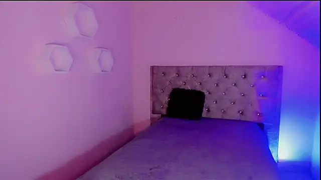 Snapshot of babysomeer chatting on November 24, 5:12 pm babysomeer online show from November 24, 5:12 pm