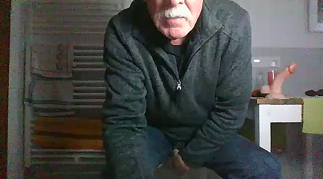 Snapshot of super-snoopy chatting on January 12, 3:14 pm super-snoopy online show from January 12, 3:14 pm