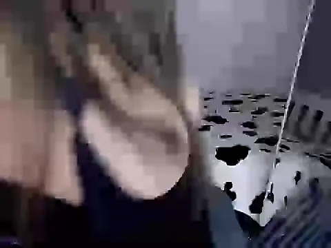 Snapshot of CallMeLerren chatting on November 12, 4:18 pm CallMeLerren online show from November 12, 4:18 pm