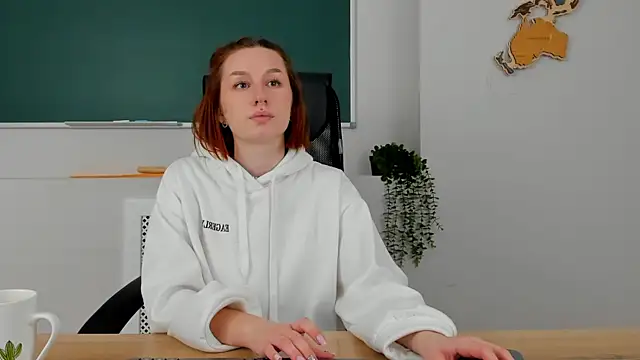 ClaireMathis online show from April 5, 2:58 pm