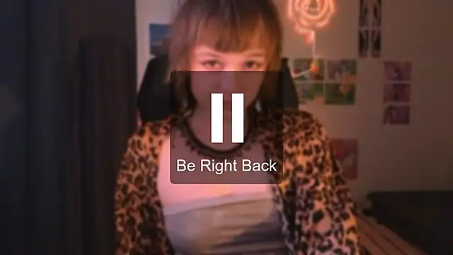 liquid0fluid0 online show from October 19, 12:17 pm