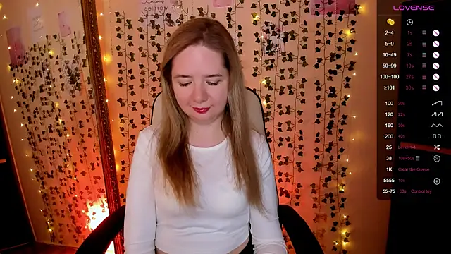 Evaa Braunn online show from March 2, 7:15 am