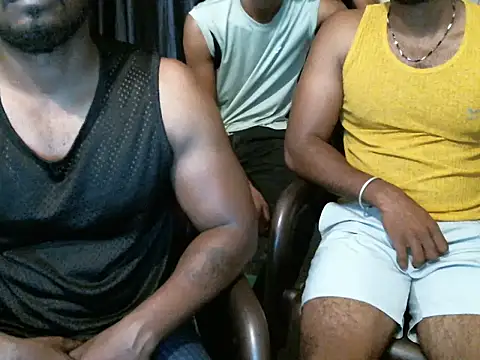 Snapshot of indianmcv25 chatting on October 24, 5:15 am indianmcv25 online show from October 24, 5:15 am