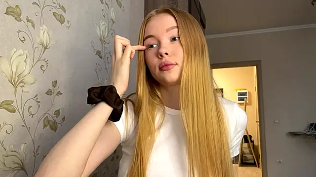 RaguelNicksons online show from October 20, 9:43 am