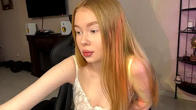 RaguelNicksons online show from November 30, 5:44 am