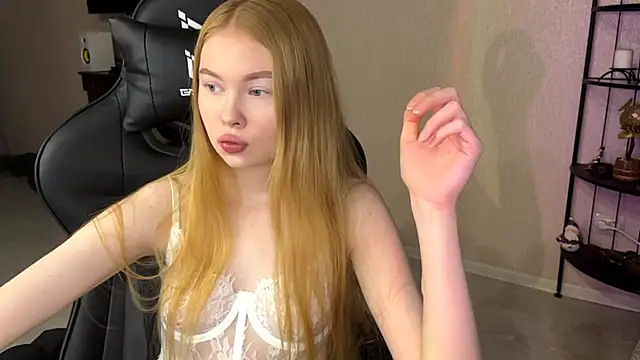 RaguelNicksons online show from December 1, 5:12 am