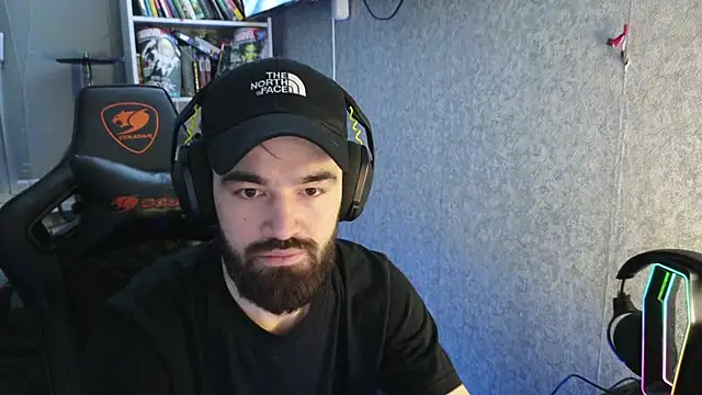 Snapshot of Nik_Namee chatting on November 28, 5:32 am Nik Namee online show from November 28, 5:32 am