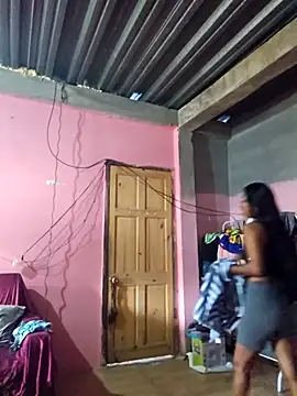 Snapshot of dreamerrrrr1 chatting on December 16, 12:10 pm dreamerrrrr1 online show from December 16, 12:10 pm