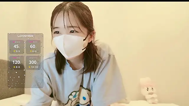 Snapshot of IROHA_0168 chatting on December 17, 2:56 pm IROHA 0168 online show from December 17, 2:56 pm