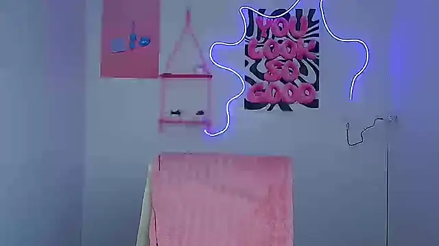 Rosie Rosee online show from February 8, 7:45 am