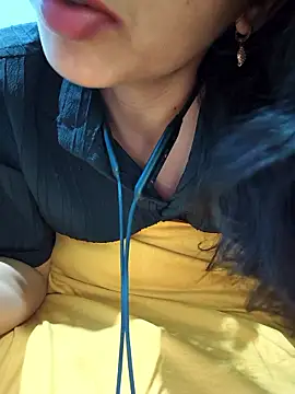 Snapshot of Royal_Shona chatting on January 13, 6:46 pm Royal Shona online show from January 13, 6:46 pm