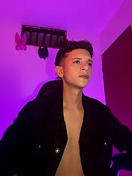 tylernova online show from October 16, 3:29 am