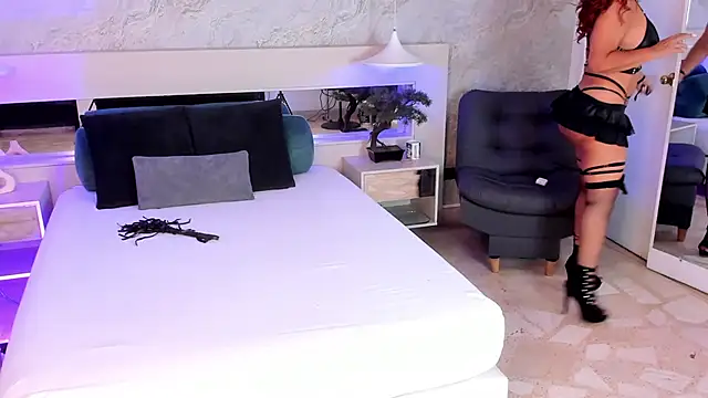 Snapshot of Natashaa-bluer chatting on October 23, 1:32 pm Natashaa-bluer online show from October 23, 1:32 pm