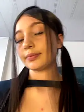   Lorelain   online show from October 29, 7:59 pm