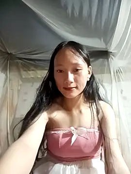 Snapshot of minachao- chatting on October 9, 8:23 am minachao- online show from October 9, 8:23 am