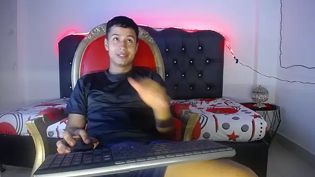 Bastian Joness online show from October 18, 4:04 am