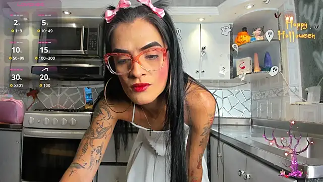 Snapshot of ZAMMIRA chatting on October 25, 6:21 am ZAMMIRA online show from October 25, 6:21 am