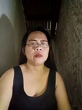 Snapshot of erma_joy chatting on October 28, 6:50 am erma joy online show from October 28, 6:50 am